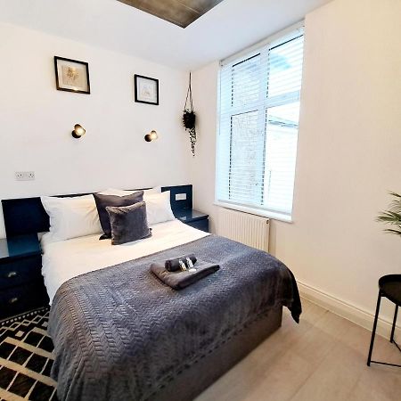 SPACIOUS 3 Bed APARTMENT WITH EN-SUITES&PARKING! Watford  Exterior foto