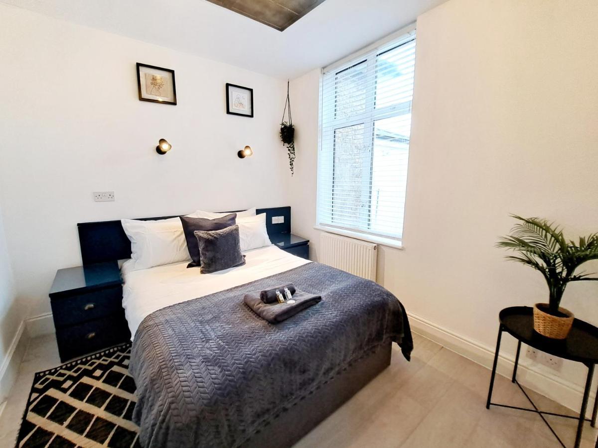 SPACIOUS 3 Bed APARTMENT WITH EN-SUITES&PARKING! Watford  Exterior foto