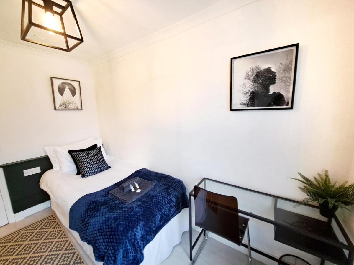 SPACIOUS 3 Bed APARTMENT WITH EN-SUITES&PARKING! Watford  Exterior foto